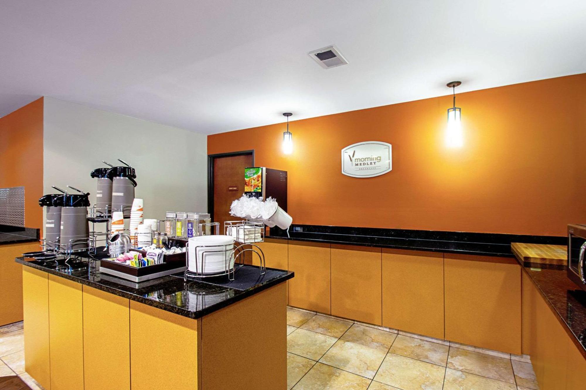Mainstay Suites Madison - Monona Екстер'єр фото