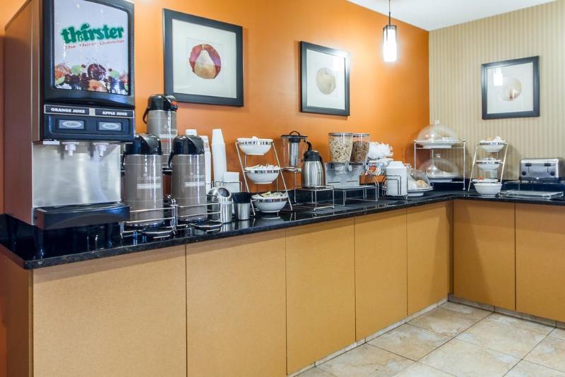 Mainstay Suites Madison - Monona Екстер'єр фото