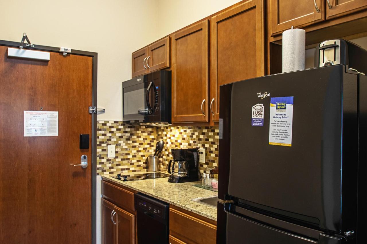 Mainstay Suites Madison - Monona Екстер'єр фото
